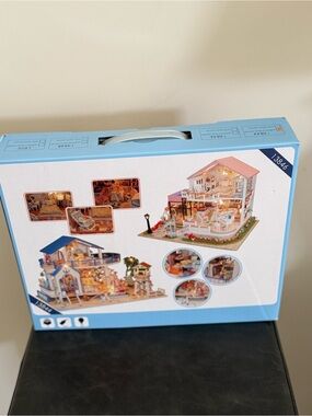 DIY Miniature Dollhouse Kit - Blue and Pink Accent Model New
